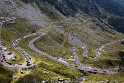 video specialistii in turism propun o taxa pe transfagarasan din cauza aglomeratiei cum ar putea fi folositi banii 68d6878019300