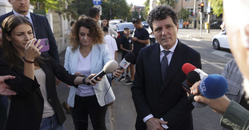 videofoto nicusor dan a deschis noul an scolar doar in calitate de parinte presedintele are o intalnire cu profesorii protestatari la ora 1330 68be964095039