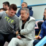 vorbeste separat vestiarul lui fcsb afectat de prietenia dintre florin tanase si gigi becali 68bf1dd445e44