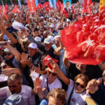 zeci de mii de persoane la o manifestatie a opozitiei la ankara acuza guvernul turc ca submineaza democratia 68c720e6cc2d9