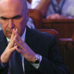 10 ani de la tragedia de la Colectiv. Bolojan: Nu este momentul să critici din umbră, ci să îmbrățișezi soluții constructive pentru provocările întâmpinate 5 10 ani de la colectiv bolojan solutia nu e sa stai pe margine si sa arunci cu pietre ci sa iti asumi abordari corecte la probleme 69038ca665047