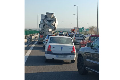 accident pe autostrada a2 bucuresti constanta o cisterna a intrat intr un parapet pe podul anghel saligny 68f85d34243bf