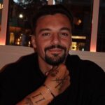 Adrian Petre stârnește hohote de râs de Halloween: fanii au umplut comentariile cu reacții 7 adrian petre gluma virala de halloween fanii au inundat sectiunea de comentarii 6904f9caeda8a