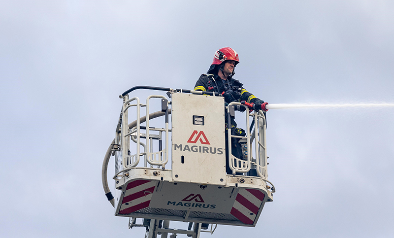 Foc devastator în Delta Dunării: O pensiune din Murighiol în flăcări! 1 alerta in delta dunarii arde o pensiune din murighiol 68fc8d8d688c9