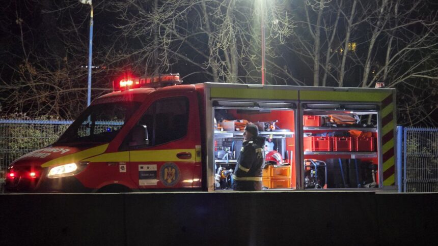 Focul a izbucnit în tabloul electric pe strada Dezrobirii din Constanța! Atenție, locuitori! 1 alerta pe strada dezrobirii din constanta incendiu la tabloul electric dintr un bloc 68fa7728d6390