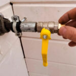 Peste 300 de locuitori din Sectorul 2 al Capitalei rămân fără gaze din cauza unei defecțiuni a sistemului comun. Ce spun reprezentanții Distrigaz 5 aproximativ 300 de bucuresteni au ramas fara gaze in sectorul 2 dupa o avarie la o instalatie comuna reactia distrigaz 6903bdde9e988