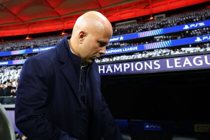 arne slot pe faras la liverpool ce scriu englezii atmosfera apasatoare pe anfield 690500d5351f6