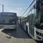 Constănțeni, pregătiți-vă: Bulevardul Tomis intră în renovare! Autobuzele vor circula pe trasee modificate sâmbătă. Aflați detalii despre noul program de transport! 3 atentie constanteni bulevardul tomis se asfalteaza mai multe autobuze deviate sambata vezi aici cum se va circula 68fa268cc5e79