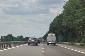 atentie soferi trafic partial blocat pe a2 sensul spre bucuresti din cauza unui accident cu un camion 68f0da42524cc