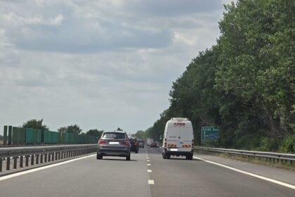 atentie soferi trafic partial blocat pe a2 sensul spre bucuresti din cauza unui accident cu un camion 68f0da42524cc