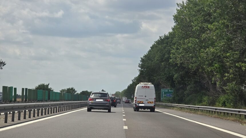 Alertă pentru șoferi! Accesul îngreunat pe A2 către București din cauza unui incident rutier cu un camion 1 atentie soferi trafic partial blocat pe a2 sensul spre bucuresti din cauza unui accident cu un camion 68f0da42524cc