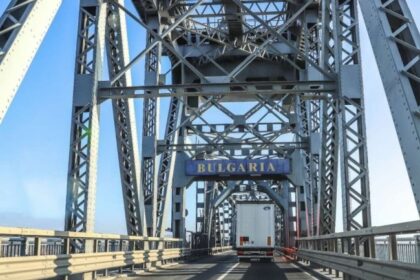 Autoritățile bulgare suspendă accesul pe Podul Prieteniei Giurgiu-Ruse în intervalul 4-5 noiembrie 4 autoritatile bulgare inchid podul prieteniei giurgiu ruse in perioada 04 05 noiembrie 690379a3c9f91