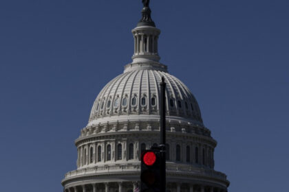 blocajul bugetar loveste new york si california trump taie miliarde din finantarea promisa 68de5651019fd