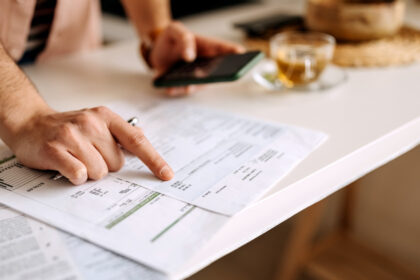 Termenul limită pentru plata facturii de electricitate: Ce consecințe aduce întârzierea? 2 ce inseamna data scadenta a facturii de energie electrica ce riscuri implica neplata la timp 68fc4fec274e7