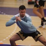 Călin Căbuț de la CSM Constanța suferă o accidentare la genunchi 2 centrul de la csm constanta calin cabut s a accidentat la genunchi 690276ad27ff5