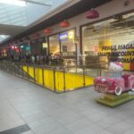 Descoperă identitatea misteriosului bărbat găsit fără viață în toaleta centrului comercial Supernova și află ce s-a petrecut în ultimele sale momente. 3 cine este barbatul gasit decedat in toaleta centrului comercial supernova si ce s a intamplat in ultimele lui clipe de viata 68ee11056b629
