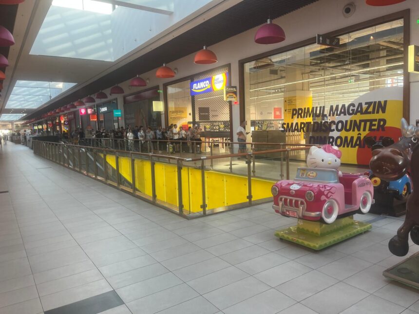 Descoperă identitatea misteriosului bărbat găsit fără viață în toaleta centrului comercial Supernova și află ce s-a petrecut în ultimele sale momente. 1 cine este barbatul gasit decedat in toaleta centrului comercial supernova si ce s a intamplat in ultimele lui clipe de viata 68ee11056b629