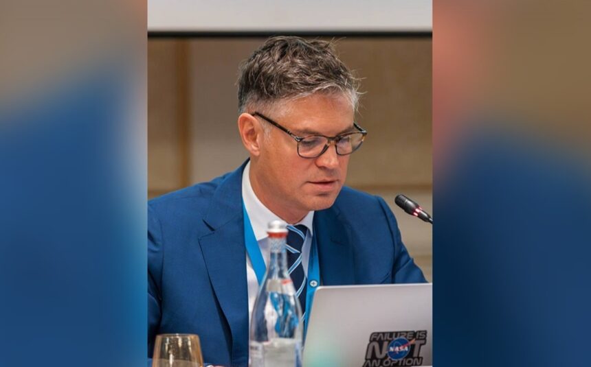 Colegiul Medicilor Stomatologi din România a introdus MyCMSR, o soluție inovatoare pentru a facilita interacțiunea dintre medici și instituție. Descoperă data lansării! 1 colegiul medicilor stomatologi din romania a lansat mycmsr o platforma menita sa simplice relatia dintre medici si colegiu iata de cand este disponibila 68ee308639551