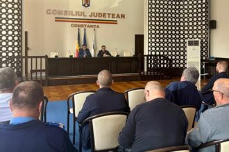 comitetul judetean pentru situatii de urgenta constanta convocat in contextul codului portocaliu de intensificari puternice ale vantului 68dd335d34309