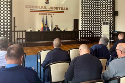 comitetul judetean pentru situatii de urgenta constanta convocat in contextul codului portocaliu de intensificari puternice ale vantului 68dd335d34309