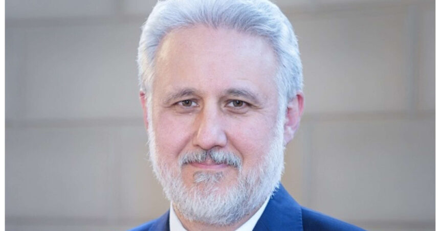 Marius Lazurcă își extinde atribuțiile: de la politica externă la consilierea în domeniul securității naționale 1 consilierul prezidential pentru politica externa marius lazurca a devenit consilier si pentru securitate nationala 69049452c360d