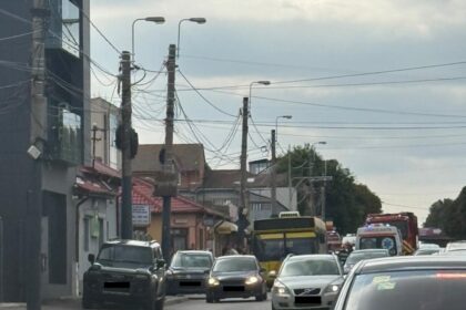 constanta accident grav pe i c bratianu intre un autobuz si un autoturism unul dintre soferi este inconstient 68dd1e4e7e40b