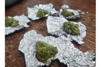 constanta tanar prins de jandarmi la miezul noptii cu buzunarele pline de droguri 68f88764e416e