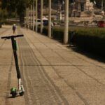 Un micut de 6 ani din Constanța, lovit de o trotinetă electrică pe pista dedicată bicicletelor, după ce a pătruns fără precauție. 2 copil de 6 ani din constanta accidentat de o trotineta electrica dupa ce a intrat pe pista de biciclete fara sa se asigure 68de4601db8b7