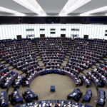 Cum s-ar poziționa eurodeputații români față de moțiunile de cenzură împotriva Ursulei von der Leyen? 2 cum ar vota eurodeputatii romani la motiunile de cenzura impotriva ursulei von der leyen 68dd2a847081a