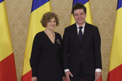 cum l a cunoscut vicepremierul oana gheorghiu pe nicusor dan e un tip foarte de gasca special si cu un umor fabulos lumea nu stie 69048ab2a55a1