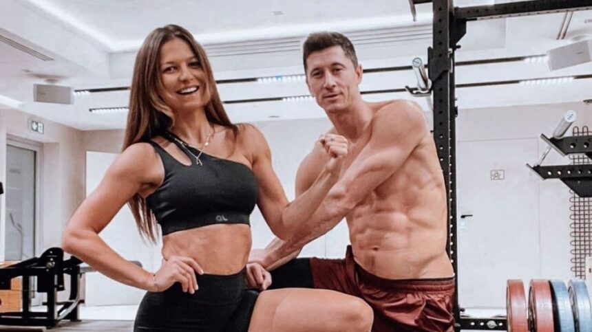 Dacă Barcelona își întoarce spatele, alte echipe se vor înghesui să-l aducă pe Lewandowski! 1 daca barcelona nu l mai vrea ele il vor echipele care il transfera in secunda doi pe lewandowski 68f78f1a077ac
