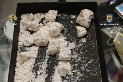 dealer prins in mamaia bancuta condamnat la 3 ani si 4 luni pentru trafic de cristal cu 200 de lei pliculetul 68faba8266612