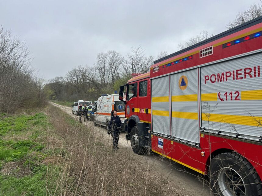 Descoperire alarmantă în pădure: doi tineri au fost descoperiți împușcați într-o mașină 1 descoperire socanta in padure doi tineri au fost gasiti impuscati intr un automobil 68f9e37f0cb9d