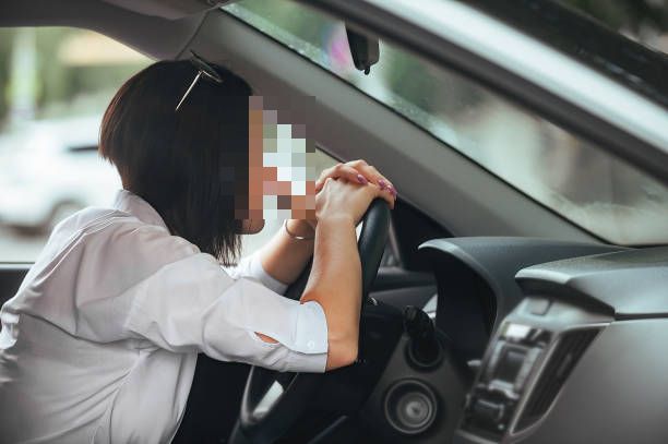 Întâmplare șocantă în Tomis Nord: o mamă atacată în mașina ei de un bărbat aflat sub influența alcoolului, în fața copiilor 1 detalii din dosar atac socant in tomis nord o femeie agresata in propria masina de un barbat beat sub ochii copiilor ei 6902958733567