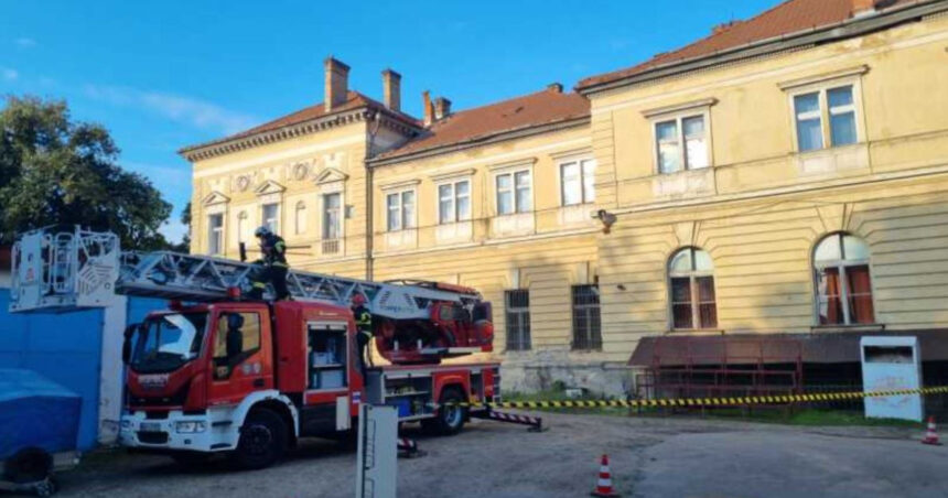 Satu Mare în alertă: Evacuări și daune semnificative în urma seismului de miercuri dimineață 1 doua scoli au fost evacuate si mai multe cladiri au fost afectate in satu mare dupa cutremurul de miercuri dimineata 68ef86de7d5dc