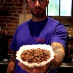 „Cel mai talentat barista din România: „Naționala merită să ajungă la Mondiale pentru a savura cafeaua în Mexic” 3 exclusiv cel mai bun barista din romania merita ca nationala sa se califice la mondial doar ca sa si bea cafeaua in mexic 68ef97f7d9521
