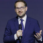 Dominic Fritz: „Simt că ne aflăm într-un joc în care PSD tot amenință cu retragerea de la conducerea guvernamentală” 2 exclusiv dominic fritz mi se pare ca am ajuns la un ritual in care psd tot ameninta cu iesirea de la guvernare 68f8fce3eef8e