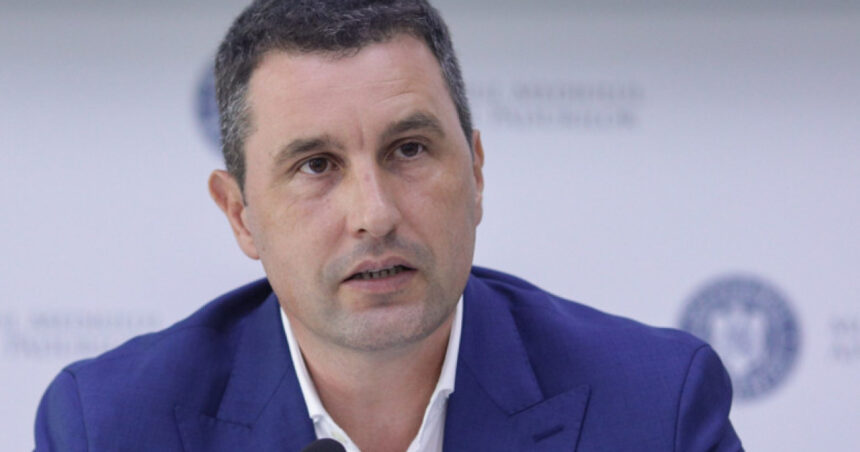 Tanczos Barna dezvăluie: „Legea pensiilor speciale va fi finalizată în patru săptămâni, dar politizarea este mai prezentă decât reforma” 1 exclusiv tanczos barna despre legea pensiilor speciale cu vointa va fi gata in 4 saptamani se face insa mai multa politica decat reforma 6903cf7b0d73c