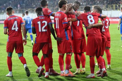 FCSB își reconfigurează echipa! Descoperă noile fețe aduse pe teren în pauza confruntării cu Gloria Bistrița 6 fcsb a facut trei schimbari ce jucatori au intrat la pauza meciului cu gloria bistrita 690279f52ca2d