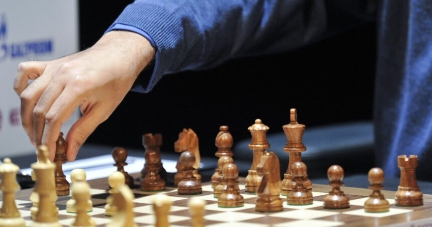 federatia internationala de sah il ancheteaza pe marele maestru rus vladimir kramnik care l a acuzat pe americanul naroditsky ca trisa 68fa0853885af