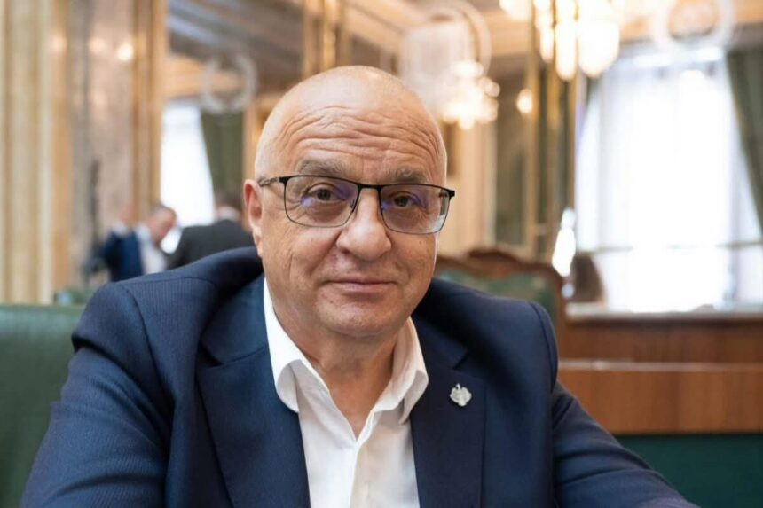 Felix Stroe își exprimă nemulțumirea față de Titus Corlățean în urma ieșirii acestuia din PSD 1 felix stroe il critica dur pe titus corlatean pentru plecarea din psd 68ed8e6621b56