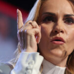Firea declară că nu va concura pentru Primăria Capitalei, lansând o săgeată către Ciolacu: „Cine mi-a întins capcane, s-a prăbușit în ele” 2 firea anunta ca nu va candida la primaria capitalei cu un atac la ciolacu cine mi a sapat groapa a cazut in ea 68fc7db66990b