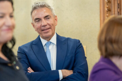 Dragoș Anastasiu, fost vicepremier, o caracterizează pe Oana Gheorghiu: „O luptă care o intimidează” 4 fostul vicepremier dragos anastasiu despre oana gheorghiu e o competitie care ii sperie 6903c12bb6836