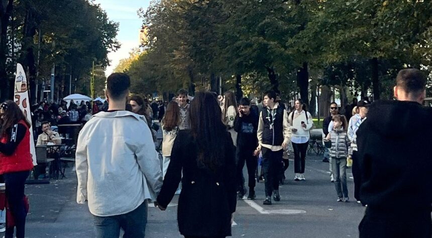 foto atentie soferi nu se poate circula pe bulevardul tomis duminica 68f20f9a993b8