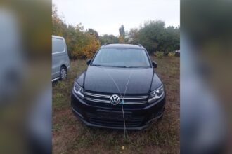 foto autoturism de circa 12 000 de euro cautat in olanda pentru confiscare descoperit la ostrov 68ee063eecf52