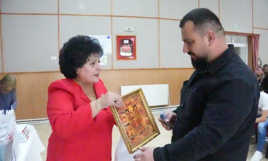 Cumpăna strălucește: 64 de familii tinere își încep viața în două blocuri ANL recent finalizate 1 foto doua noi blocuri anl au fost finalizate la cumpana 64 de familii tinere au primit locuinte 6903806130412