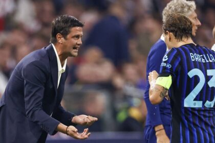 foto italienii au reactionat dupa gestul neasteptat facut de jucatorul lui cristi chivu toti au impietrit 690507dcf12b8