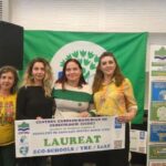 Liceul Tehnologic Lazăr Edeleanu din Năvodari, onorat cu Steagul Verde la Seminarul Național CCDG 2 foto liceul tehnologic lazar edeleanu din navodari distins cu steagul verde la seminarul national ccdg 68ee6c3d23cb4