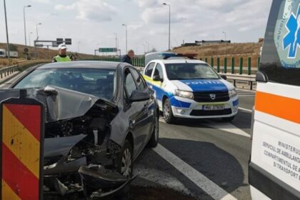 foto o masina a intrat in parapet la iesirea de pe autostrada a4 68dd28e8d3f33