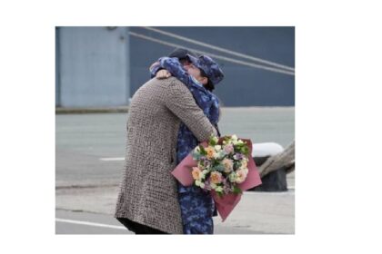 foto revedere plina de emotii la constanta echipajul fregatei regina maria s a intors acasa dupa 50 de zile pe mare 68ee579adab53